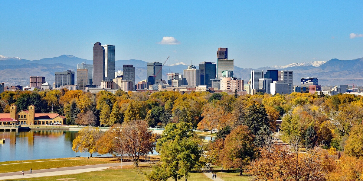 A Guide to Dating in Denver CO: Navigating Love in the Mile-High City